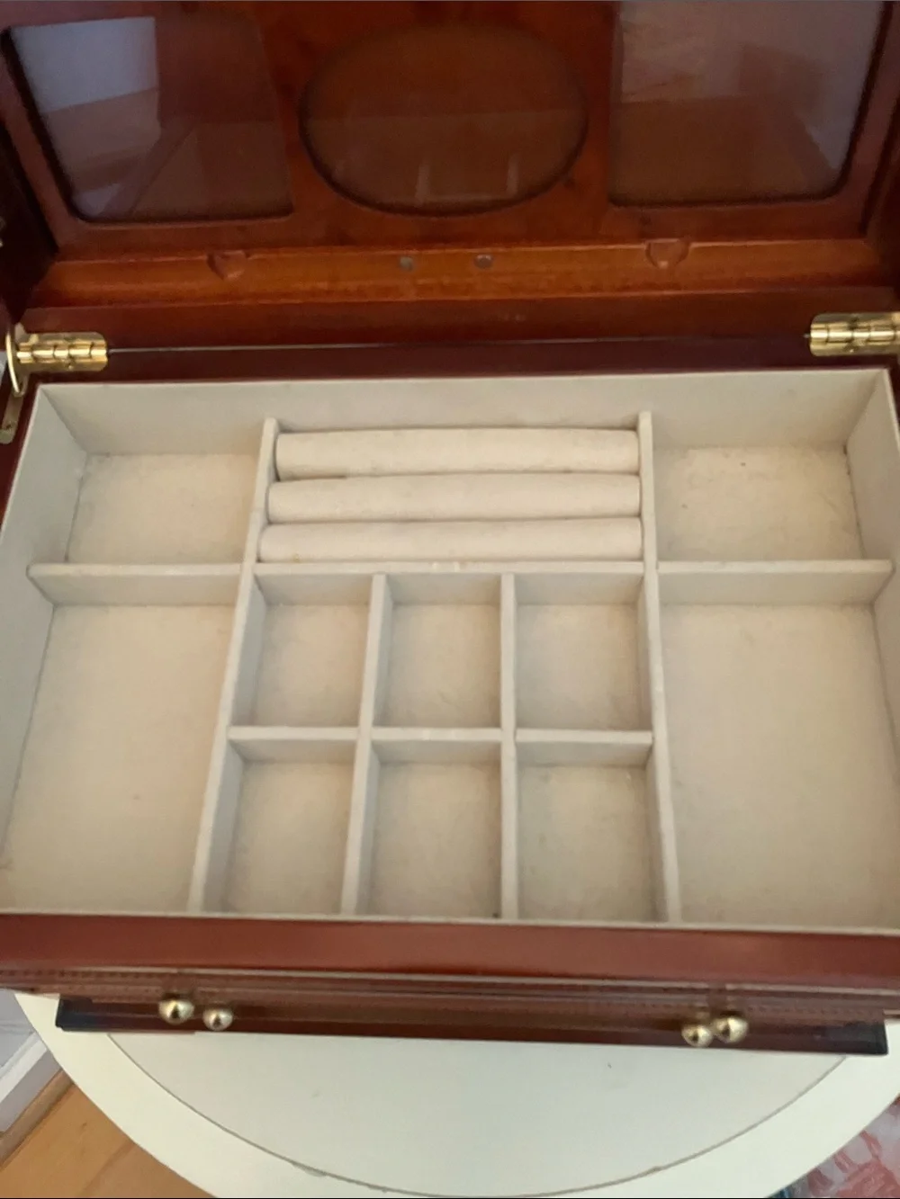 Beautiful Mahogany Jewelry Box With 2 Drawers & Top With Conpartments